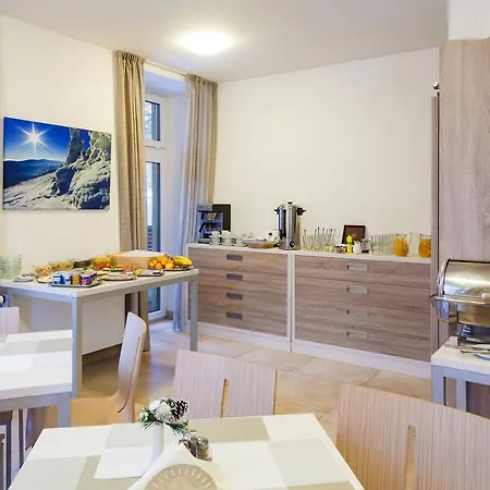 Valdes Hotel 3*